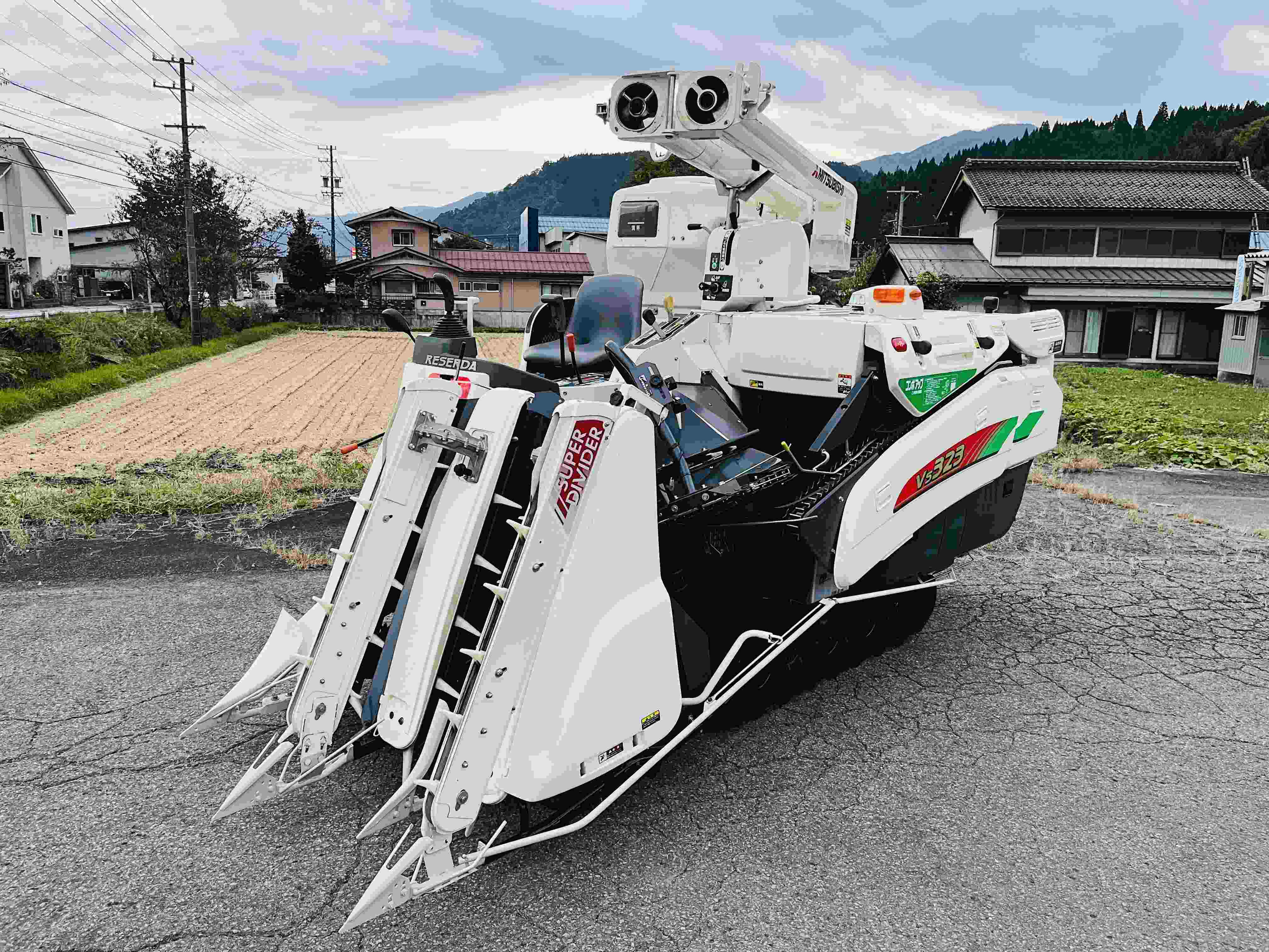 三菱マヒンドラ農機 中古コンバイン VS323の商品画像2