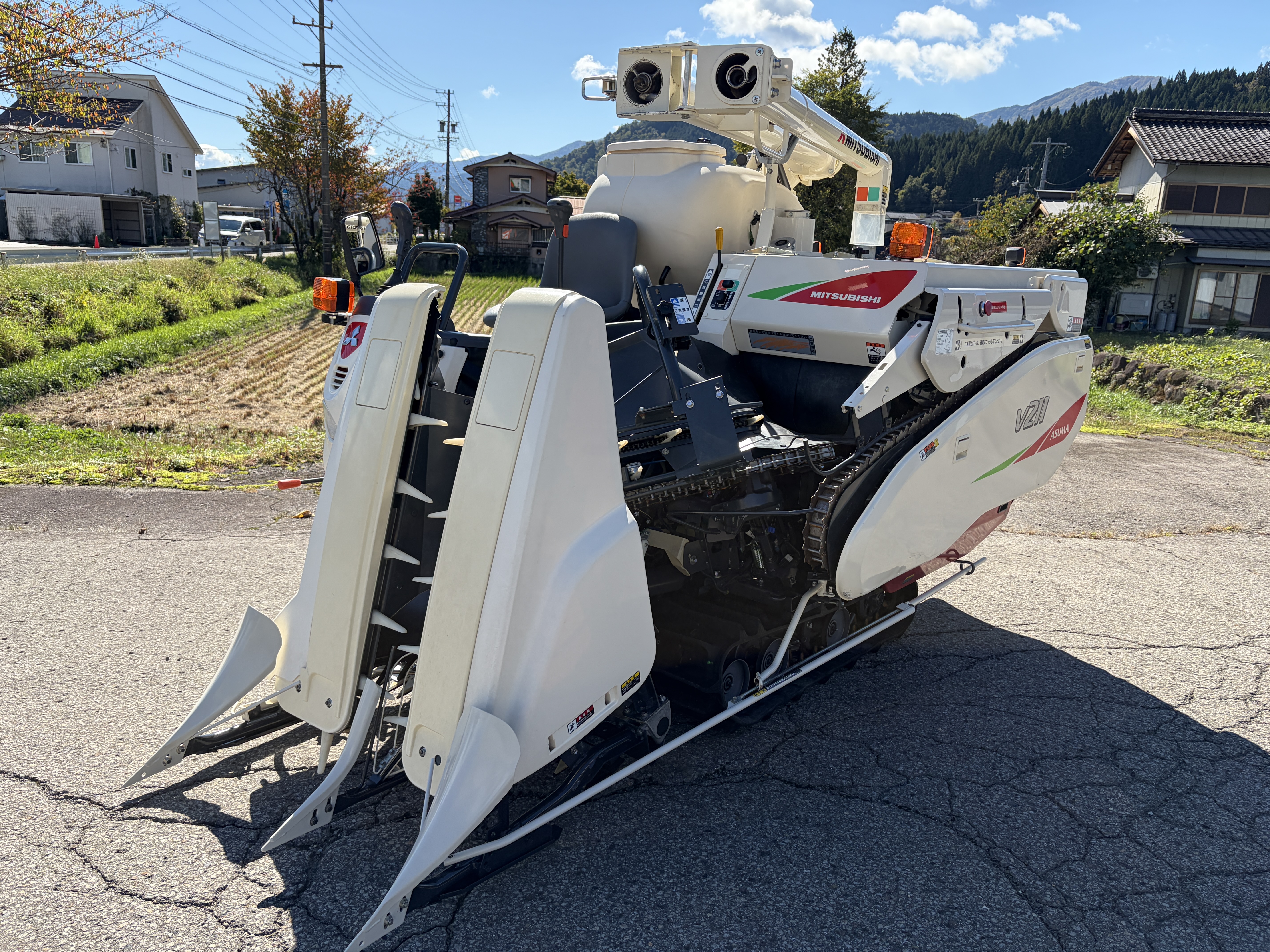 三菱マヒンドラ農機 中古コンバイン V211