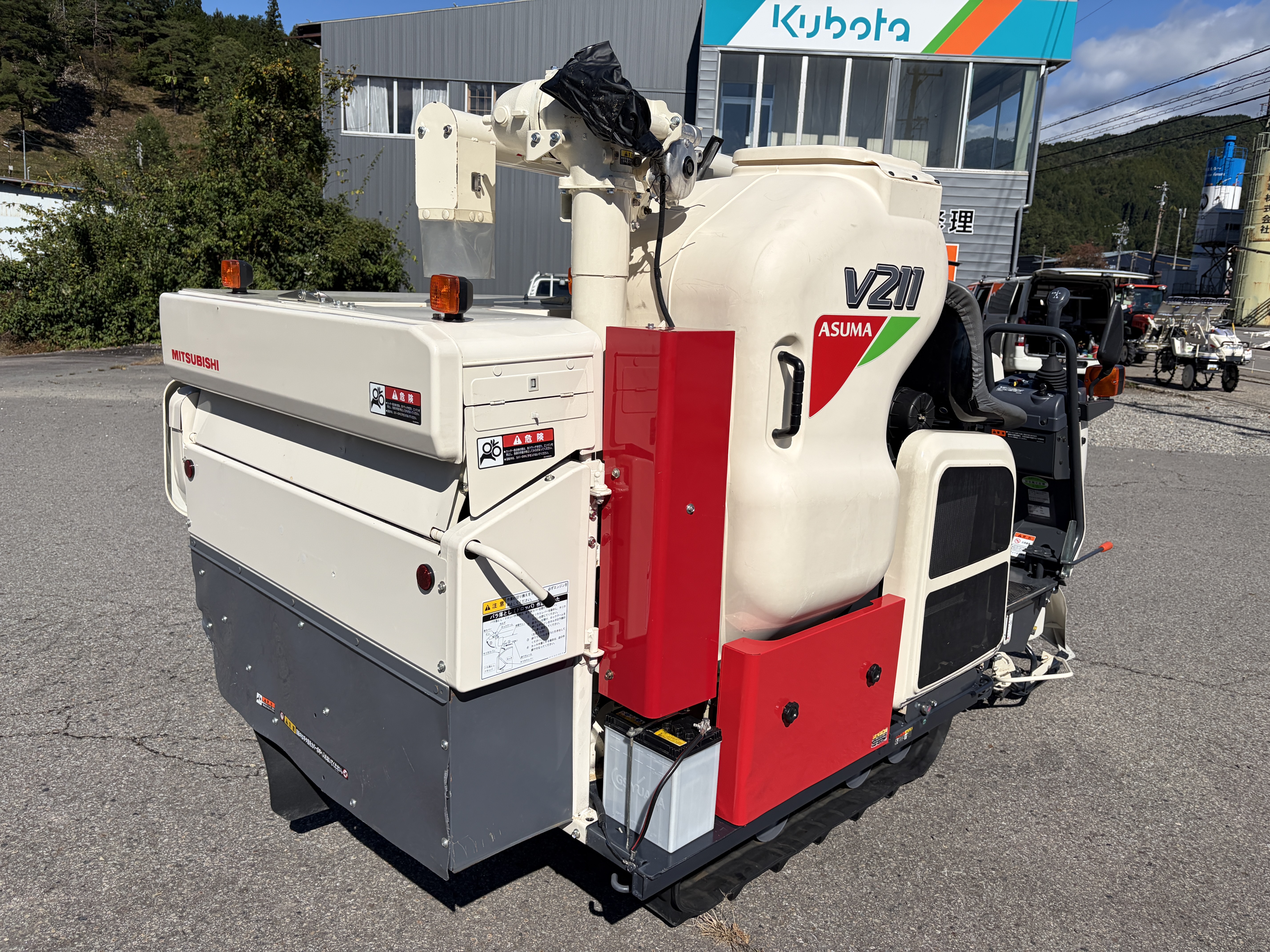三菱マヒンドラ農機 中古コンバイン V211の商品画像4