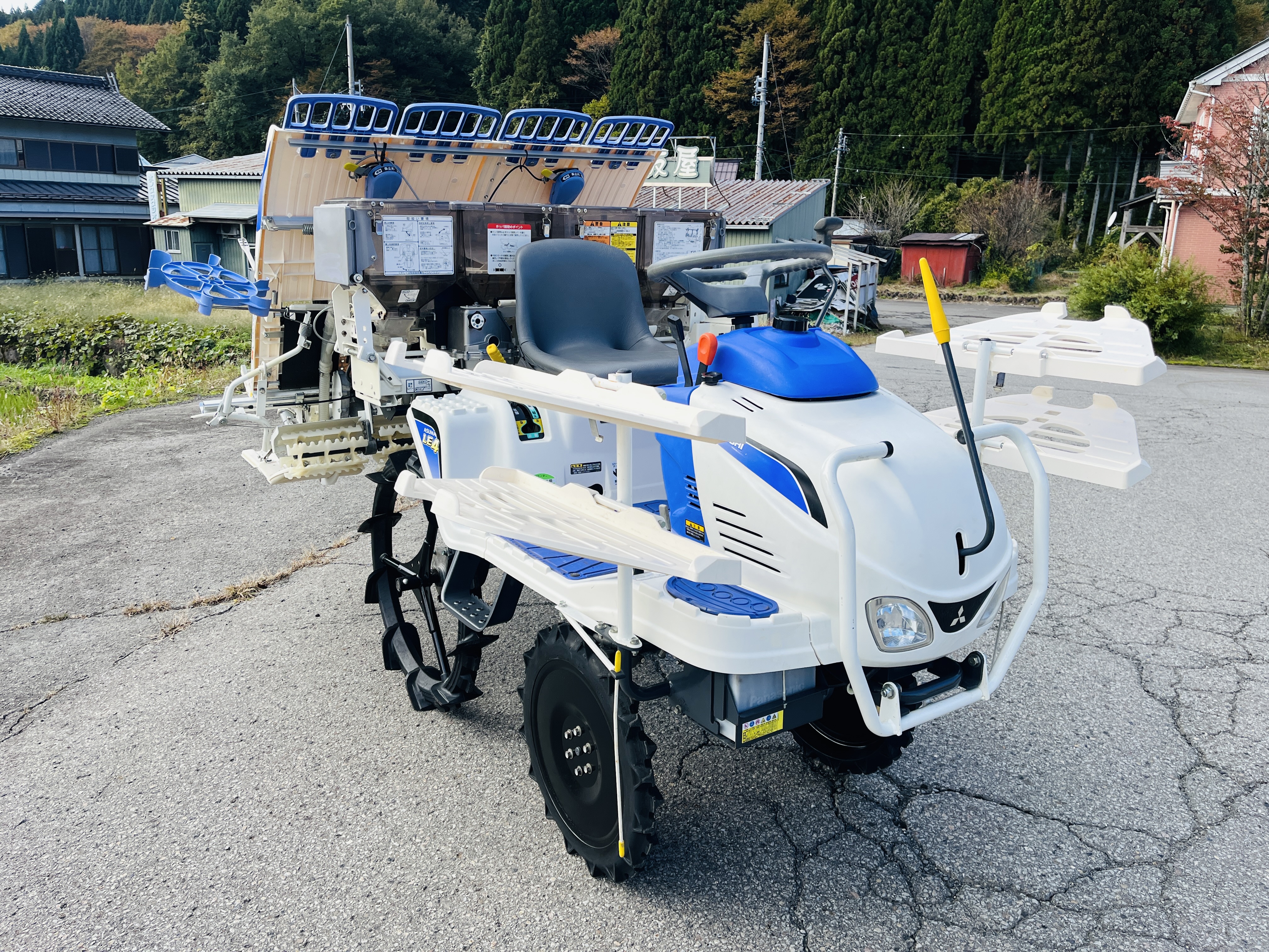 三菱マヒンドラ農機 中古田植機 LE4の商品画像2