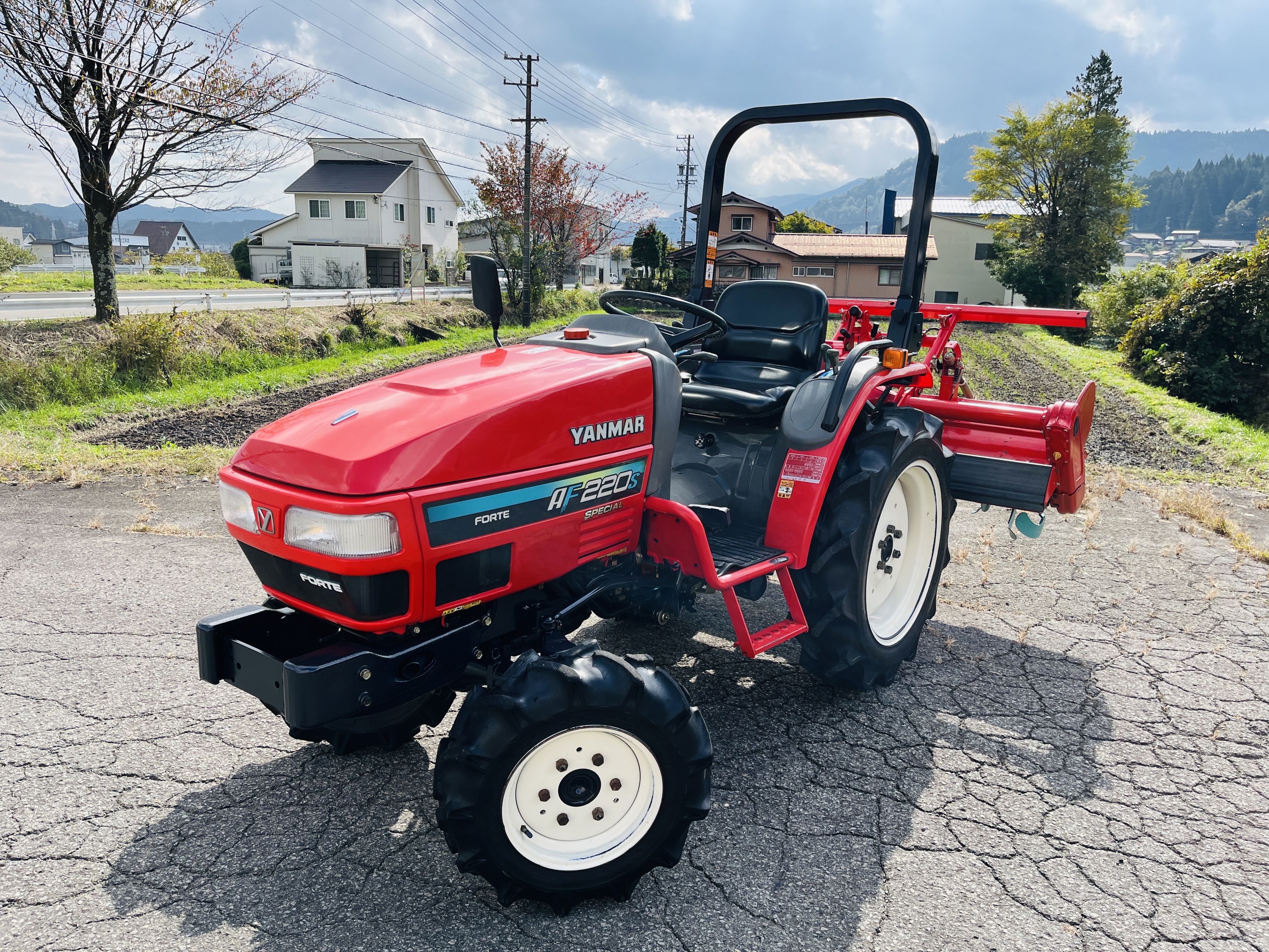 ヤンマー 中古トラクター AF220Sの商品画像1