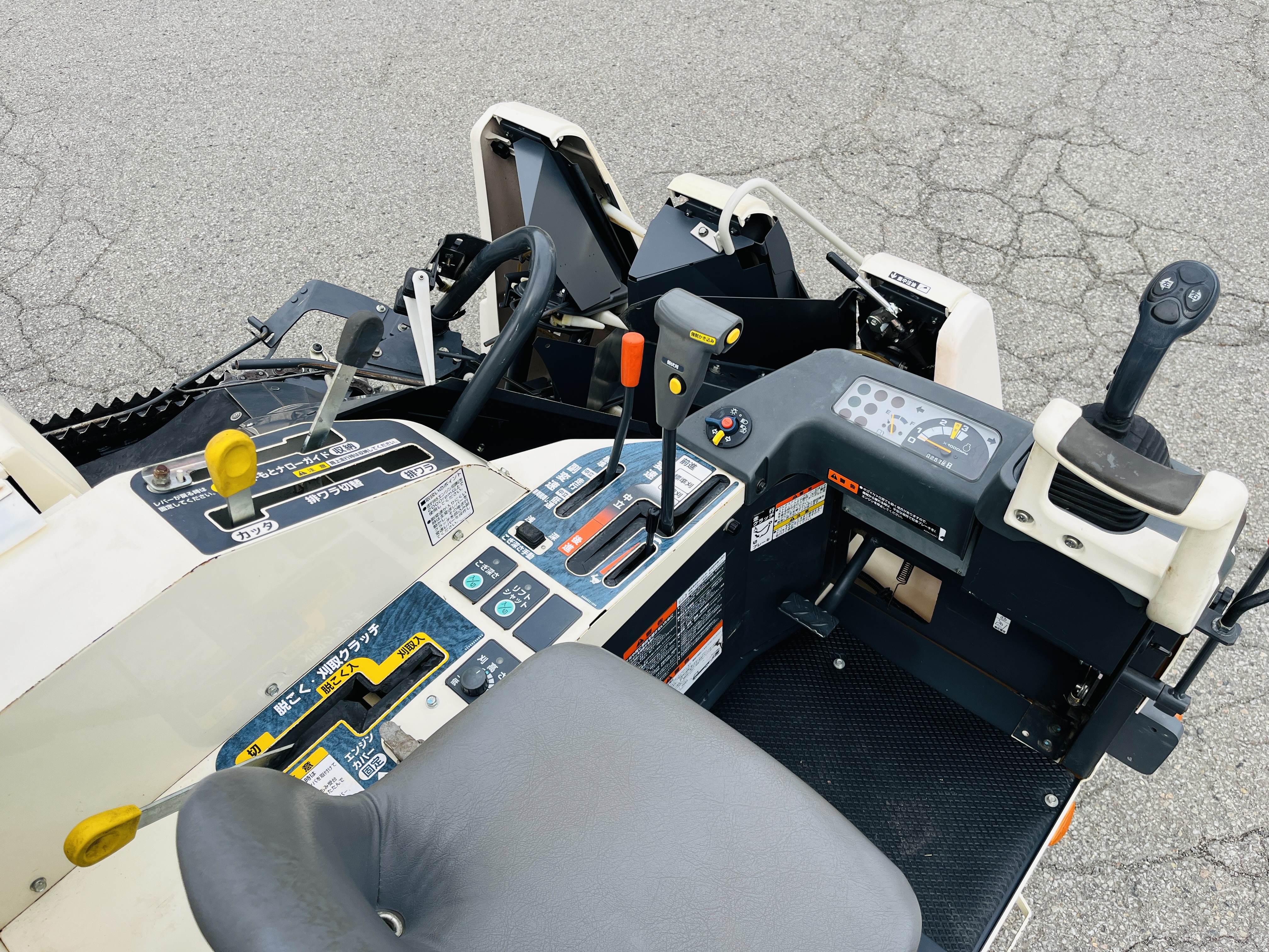 三菱マヒンドラ農機 中古コンバイン VS321の商品画像8