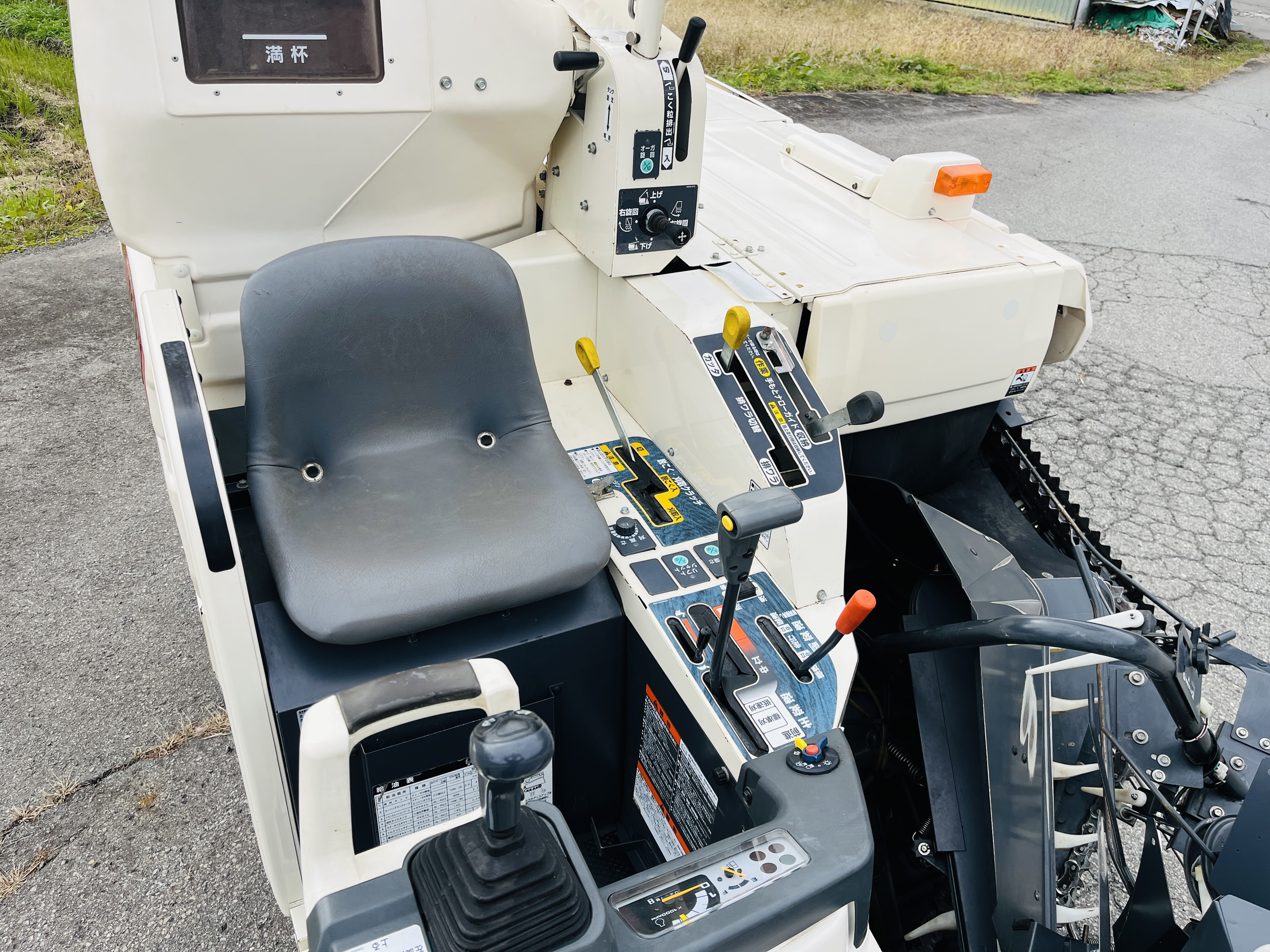 三菱マヒンドラ農機 中古コンバイン VS321の商品画像9