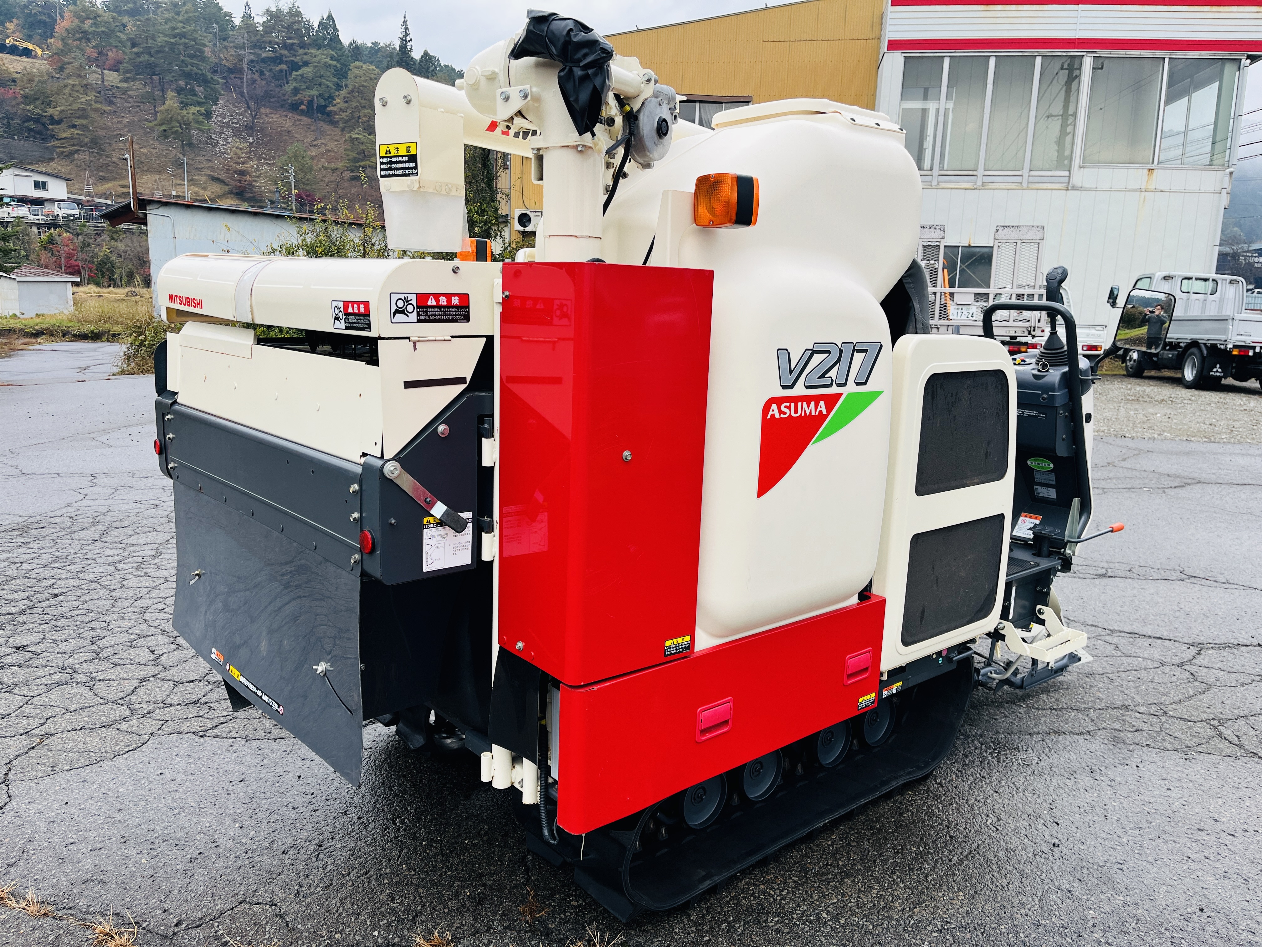 三菱マヒンドラ農機 中古コンバイン V217Gの商品画像5