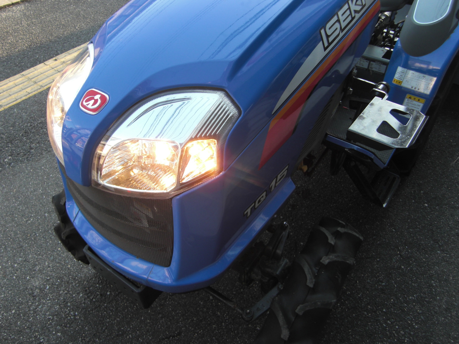 イセキ 中古トラクター TQ15-LKXA2V     小型フル装備！　低アワー機！の商品画像8