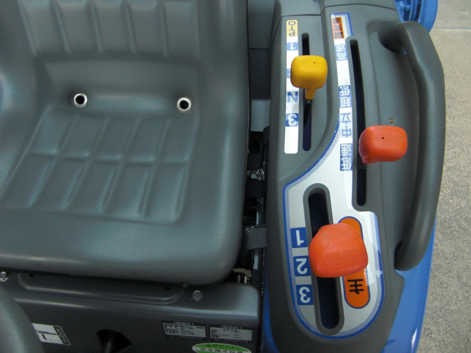 イセキ 中古トラクター TM16-KXZA2V　小型フル装備　！　低アワー機　！の商品画像4