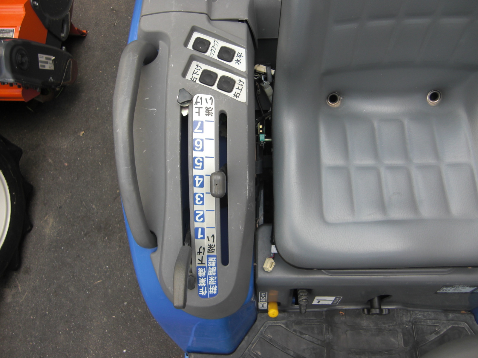 イセキ 中古トラクター TM16-KXZA2Vの商品画像4