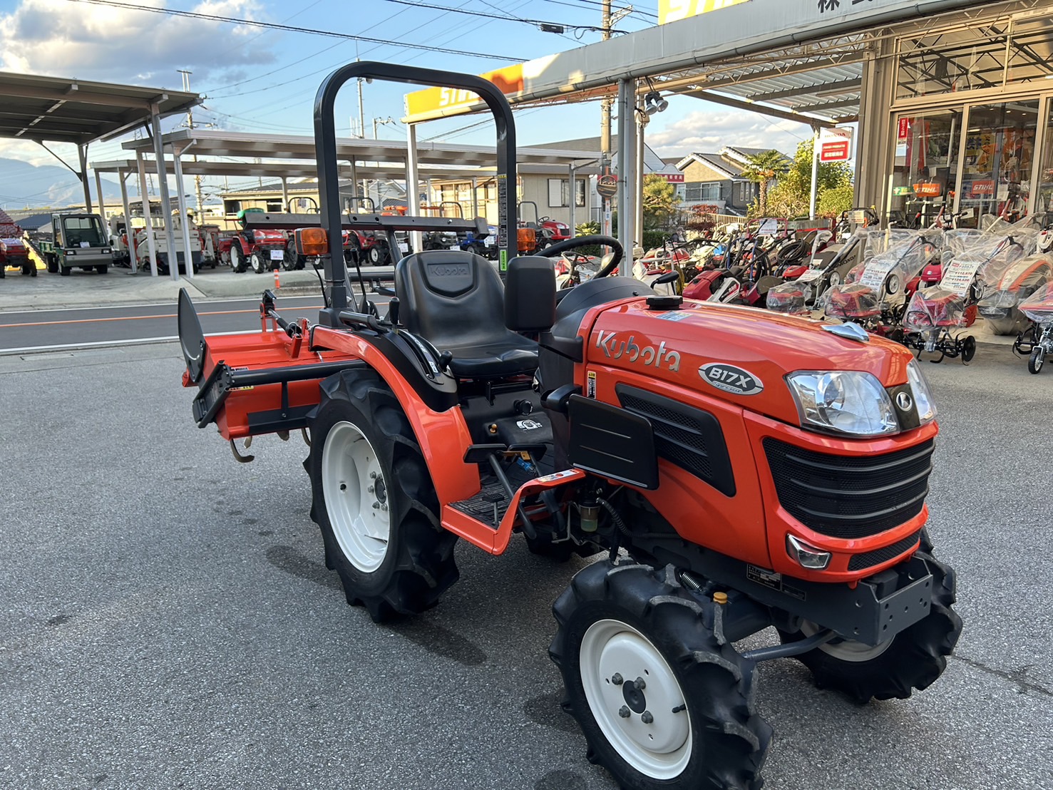 クボタ 中古トラクター B17XBSMAG RF13の商品画像1