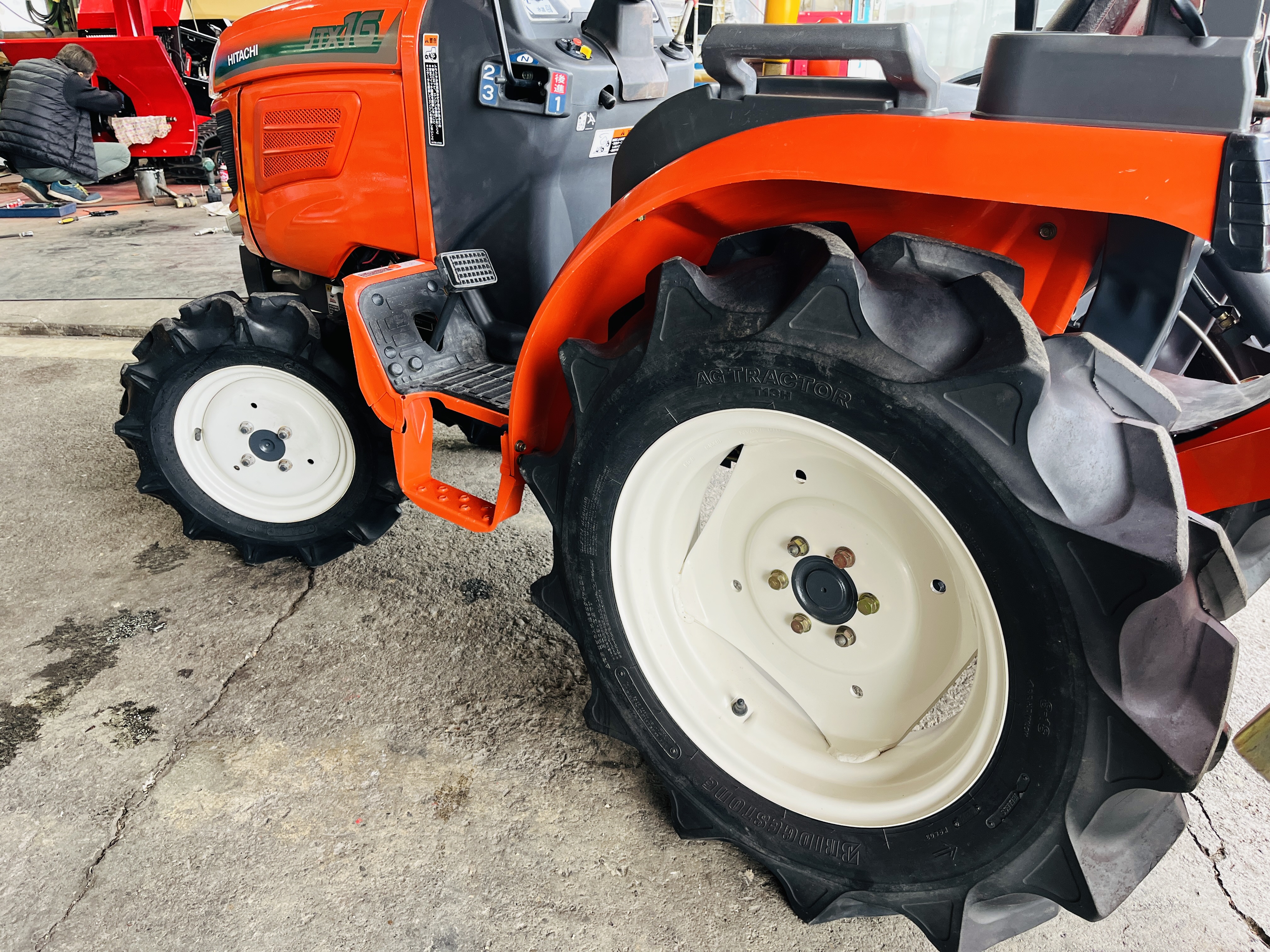 日立 中古トラクター JTX16の商品画像7