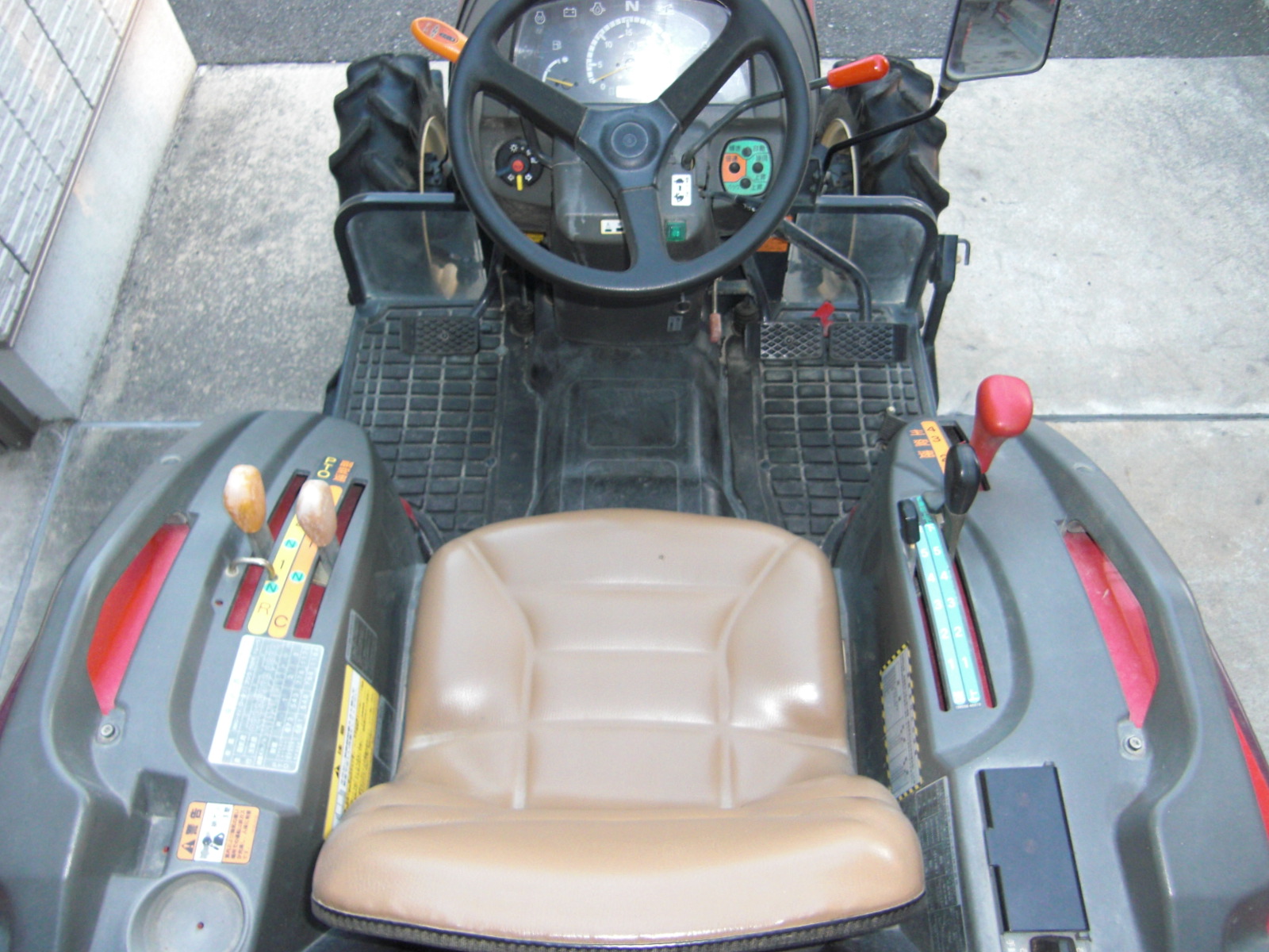 ヤンマー 中古トラクター EF224 VUKS5+ウィングハロー2m40cmの商品画像3