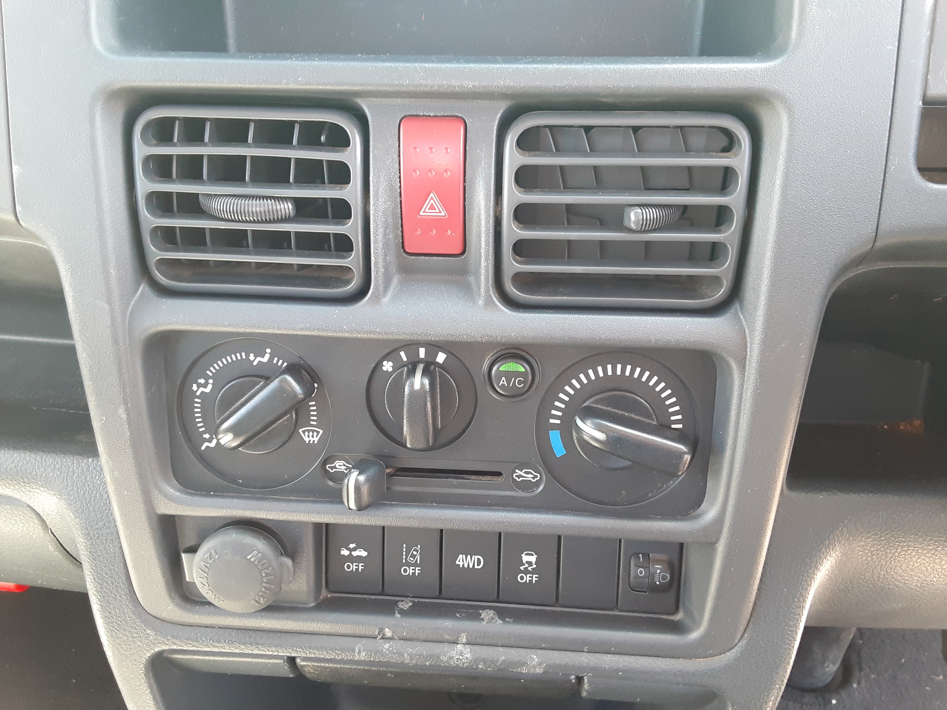 スズキ 中古車 キャリイトラック ＫＣエアコン・パワステの商品画像5