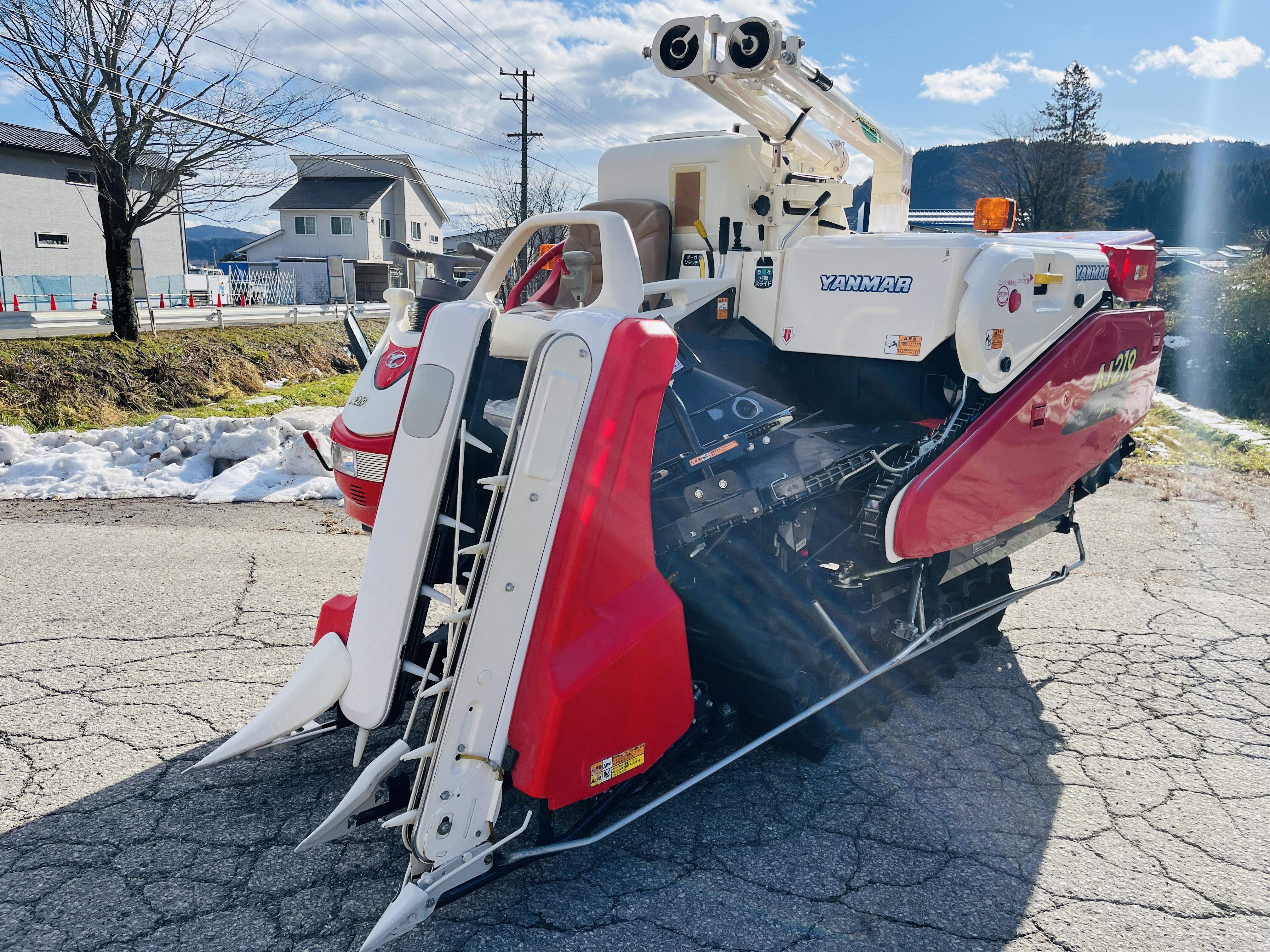 ヤンマー 中古コンバイン AJ219の商品画像1