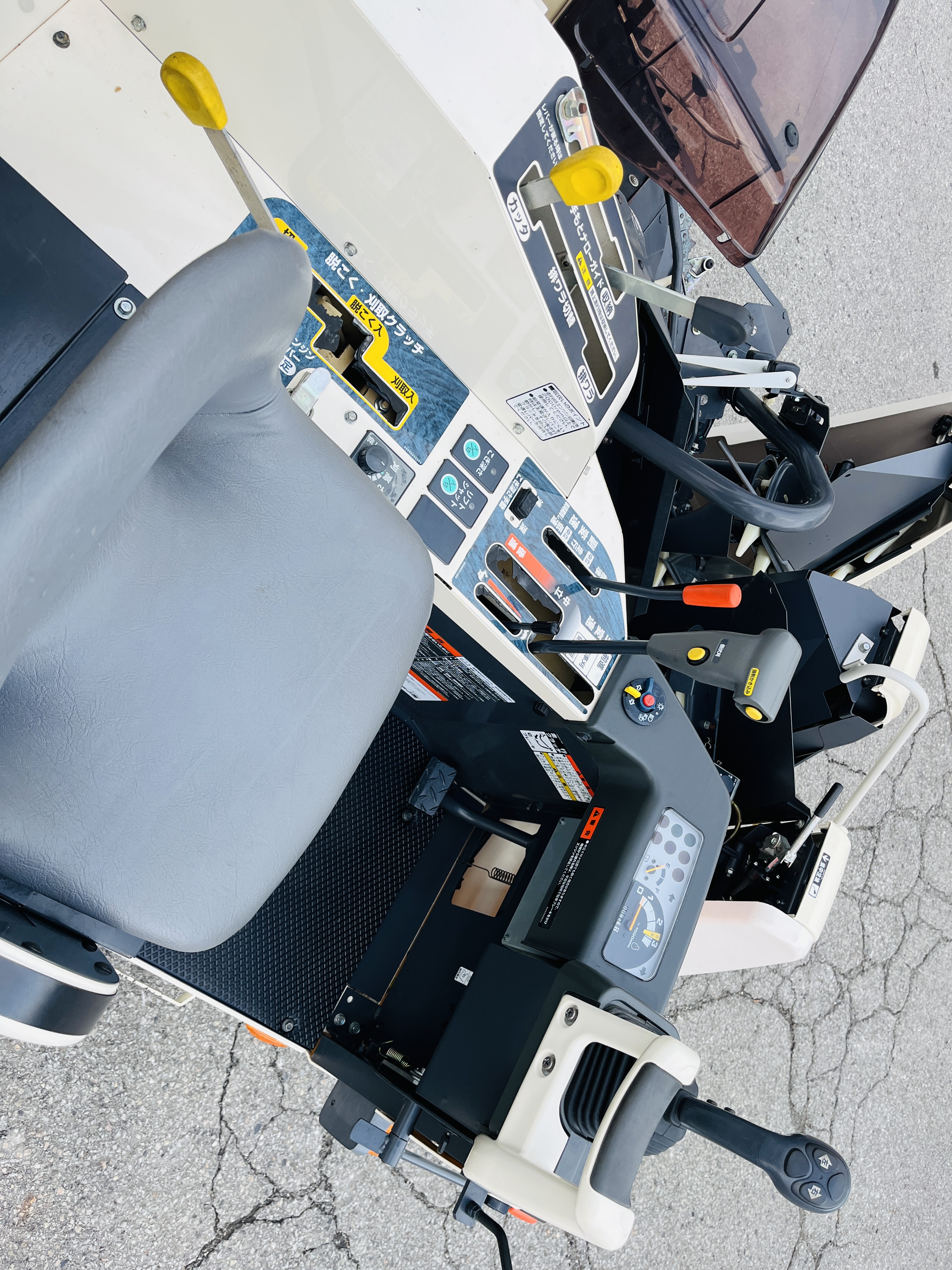 三菱マヒンドラ農機 中古コンバイン VS323の商品画像9