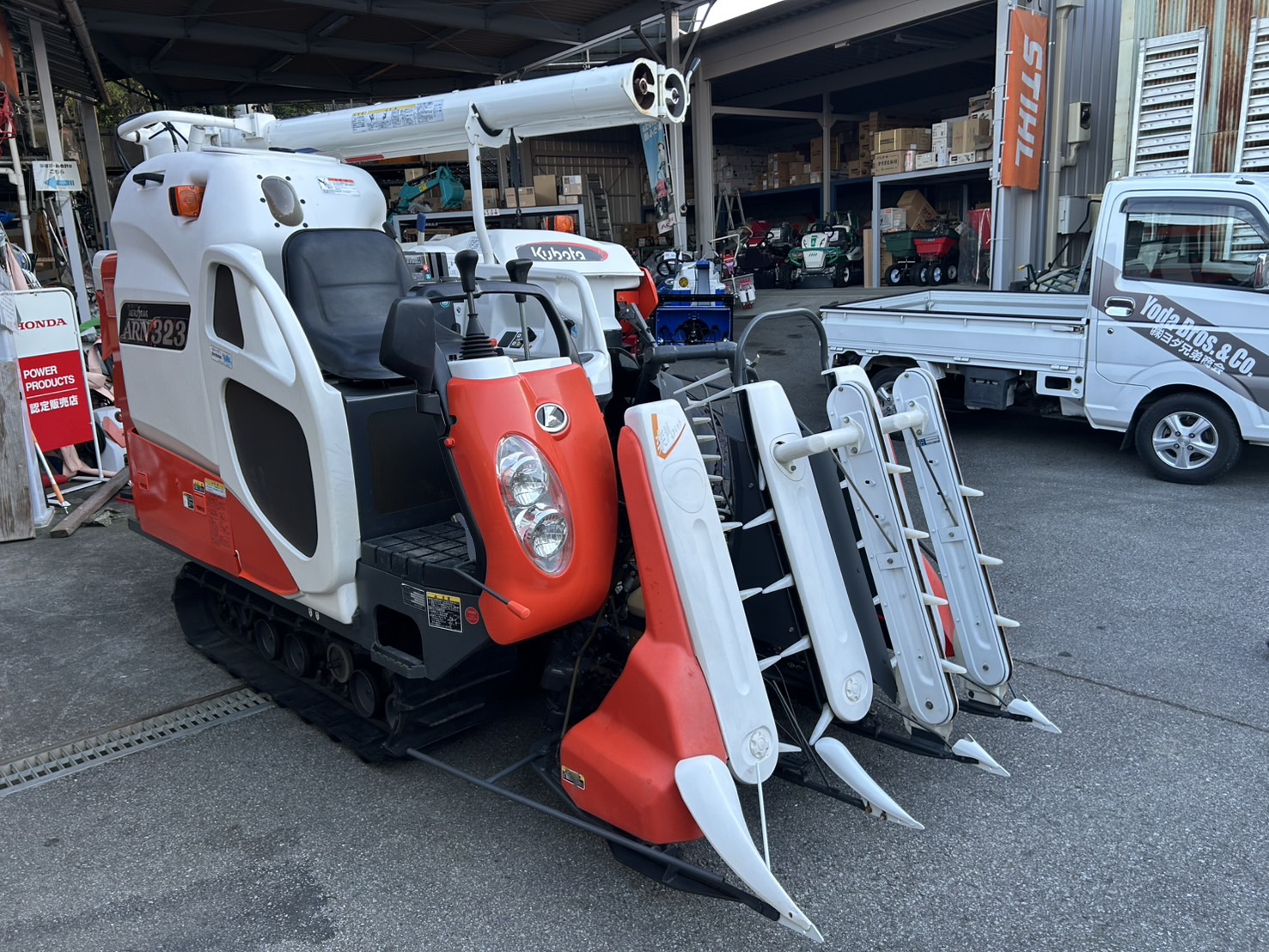 クボタ 中古コンバイン ARN323GDXW2の商品画像1