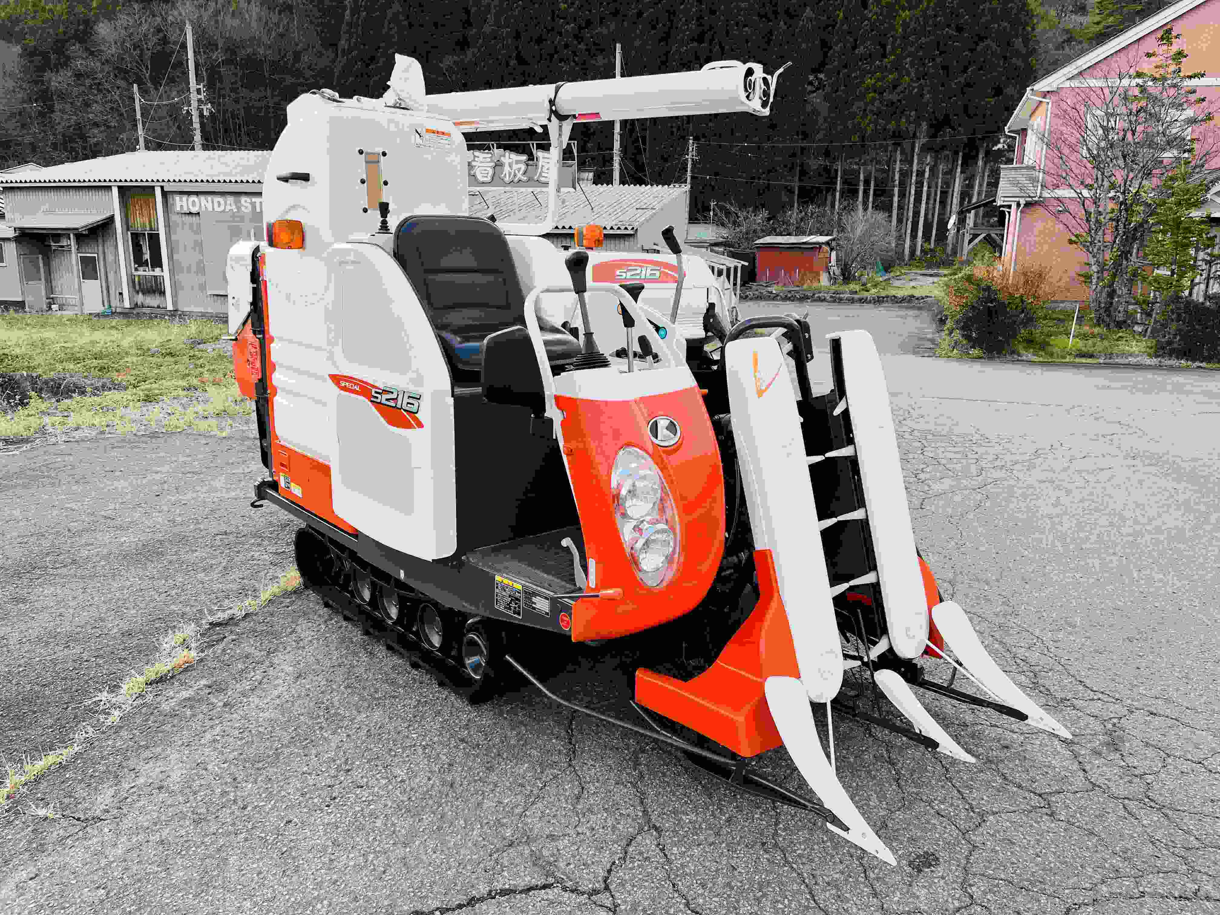 クボタ 中古コンバイン S216の商品画像3