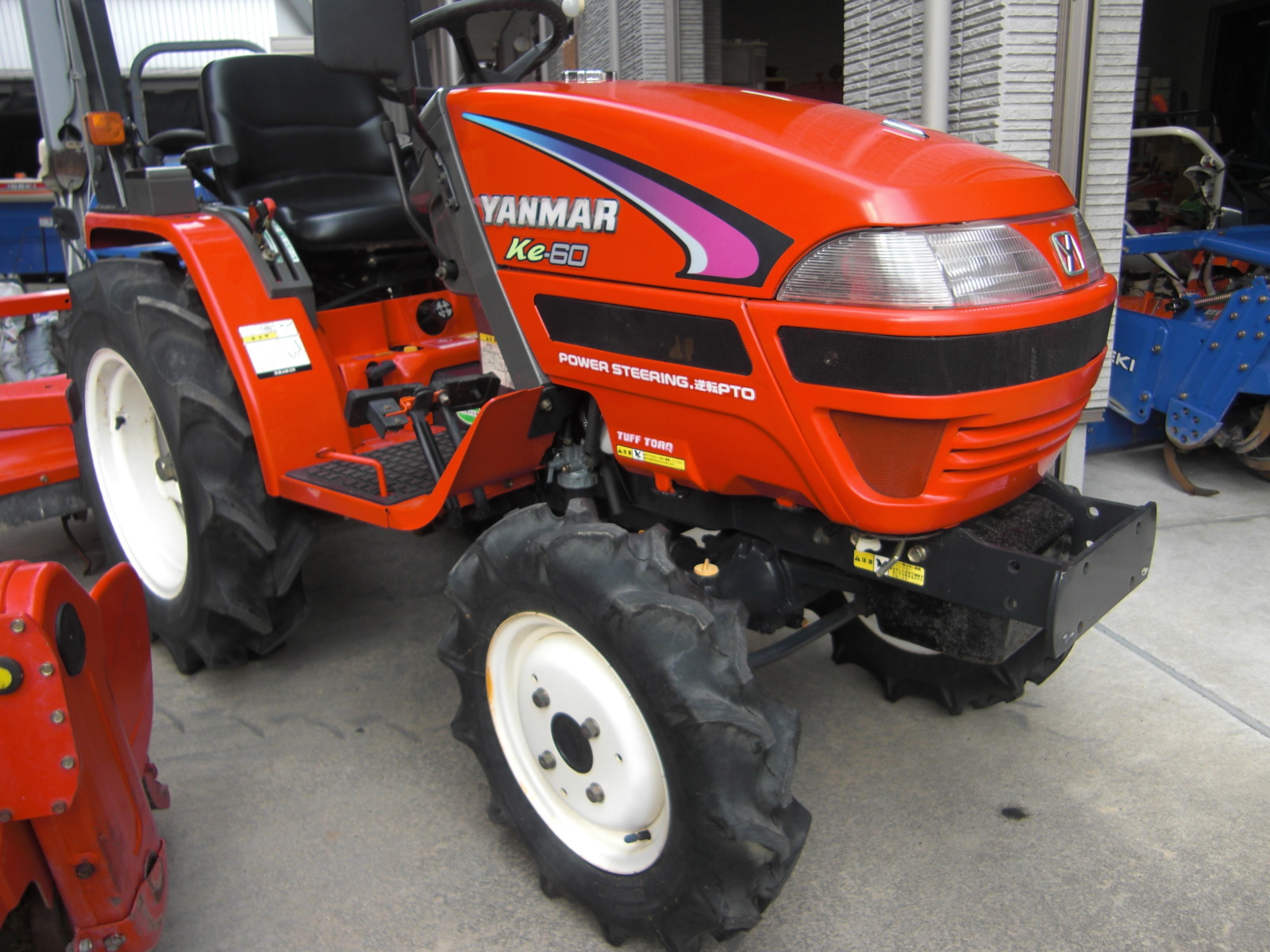 ヤンマー 中古トラクター Ke-60ABPUS4　小型フル装備 ！　低アワー機 ！の商品画像1