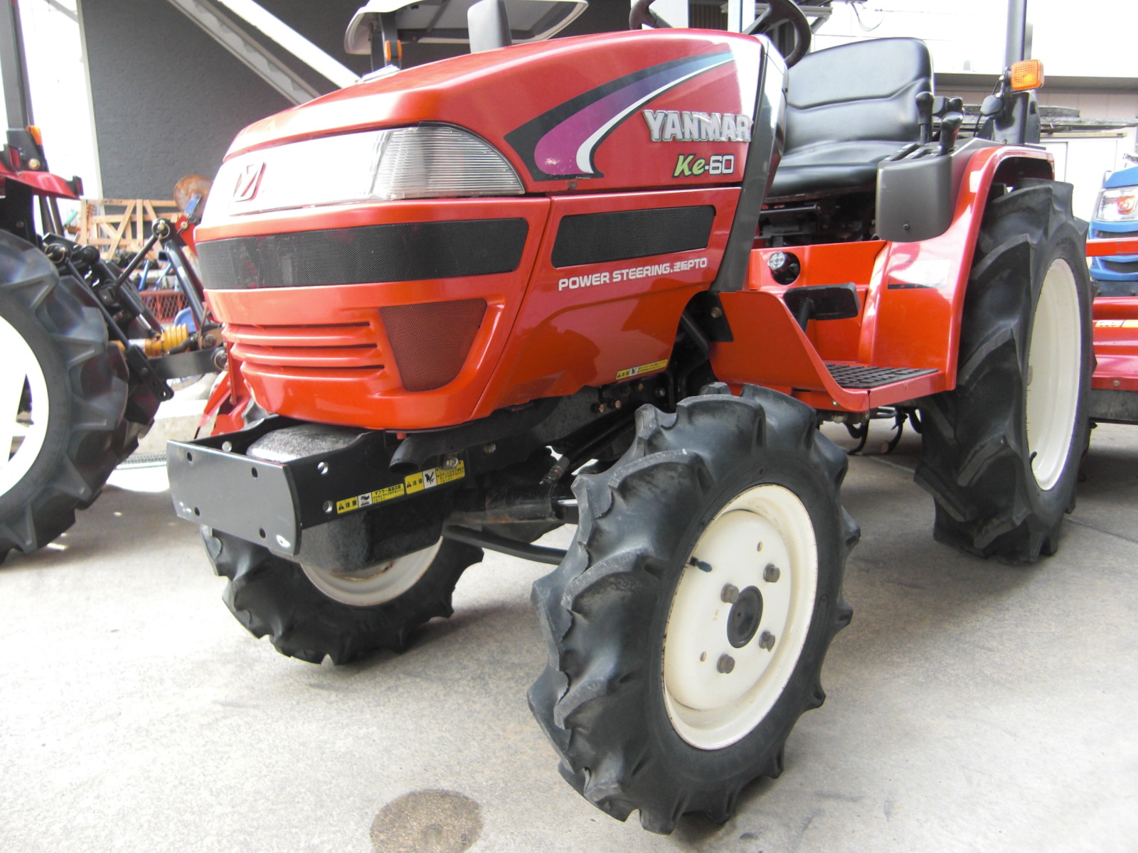 ヤンマー 中古トラクター Ke-60ABPUS4　小型フル装備 ！　低アワー機 ！の商品画像2