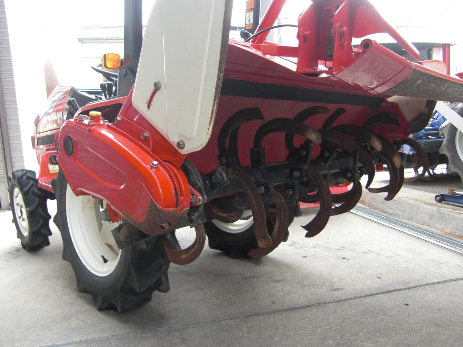 ヤンマー 中古トラクター Ke-60ABPUS4　小型フル装備 ！　低アワー機 ！の商品画像9