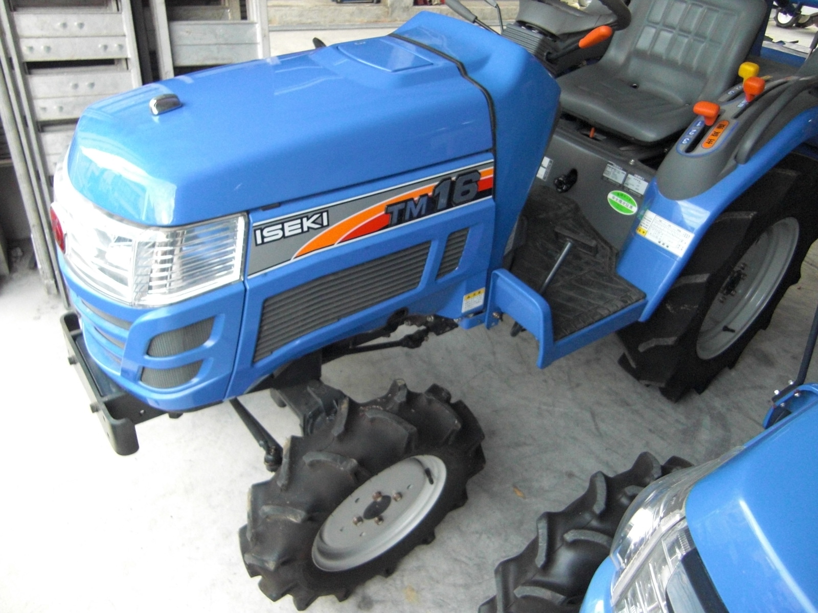 イセキ 中古トラクター TM16-KXZA2V     小型フル装備　低アワー機の商品画像1