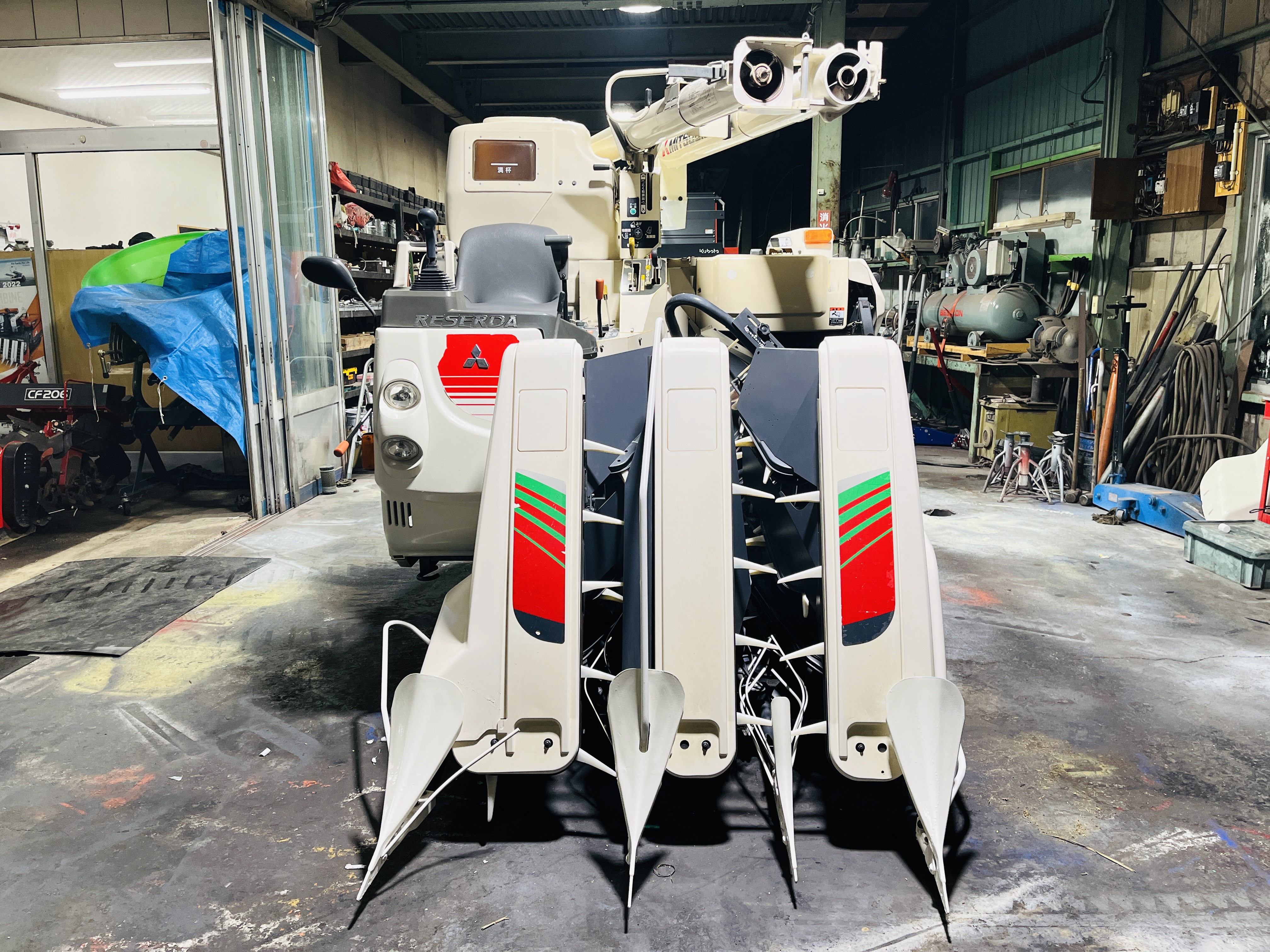 三菱マヒンドラ農機 中古コンバイン VS323の商品画像3