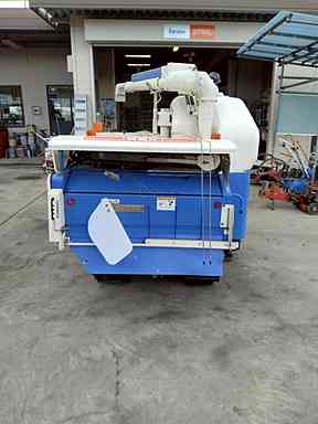 イセキ 中古コンバイン HVB215G-ZKWCの商品画像3