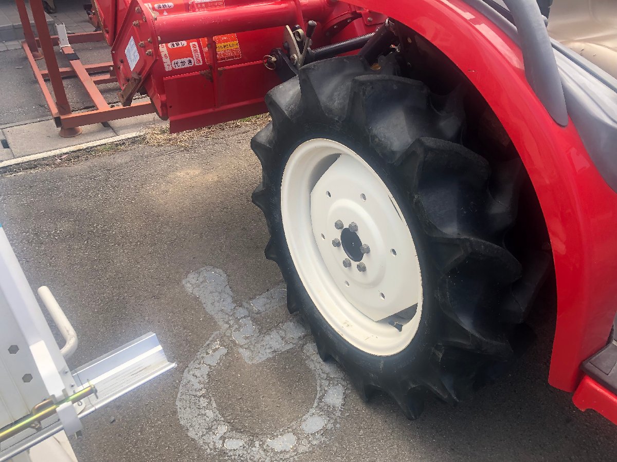  中古トラクター ヤンマー トラクター EF116 機体寸法:2660×1075×1890(mm) 出力16ps 燃料/容量 :ディーゼル軽油/27Lの商品画像3