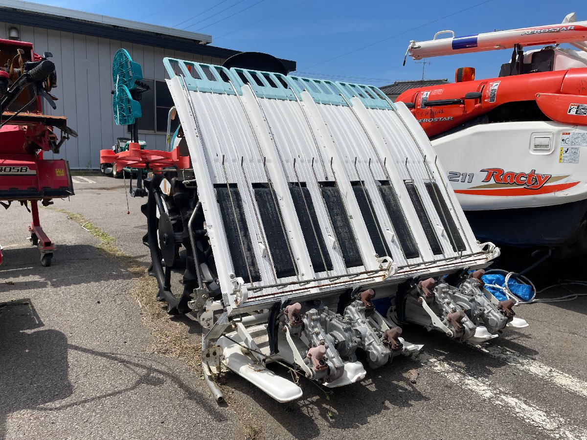 クボタ 中古田植機 1782 クボタ 乗用田植機 SPU45P: 長さ×幅×高さ2360ｍｍ×1610ｍｍ×1300ｍｍの商品画像3