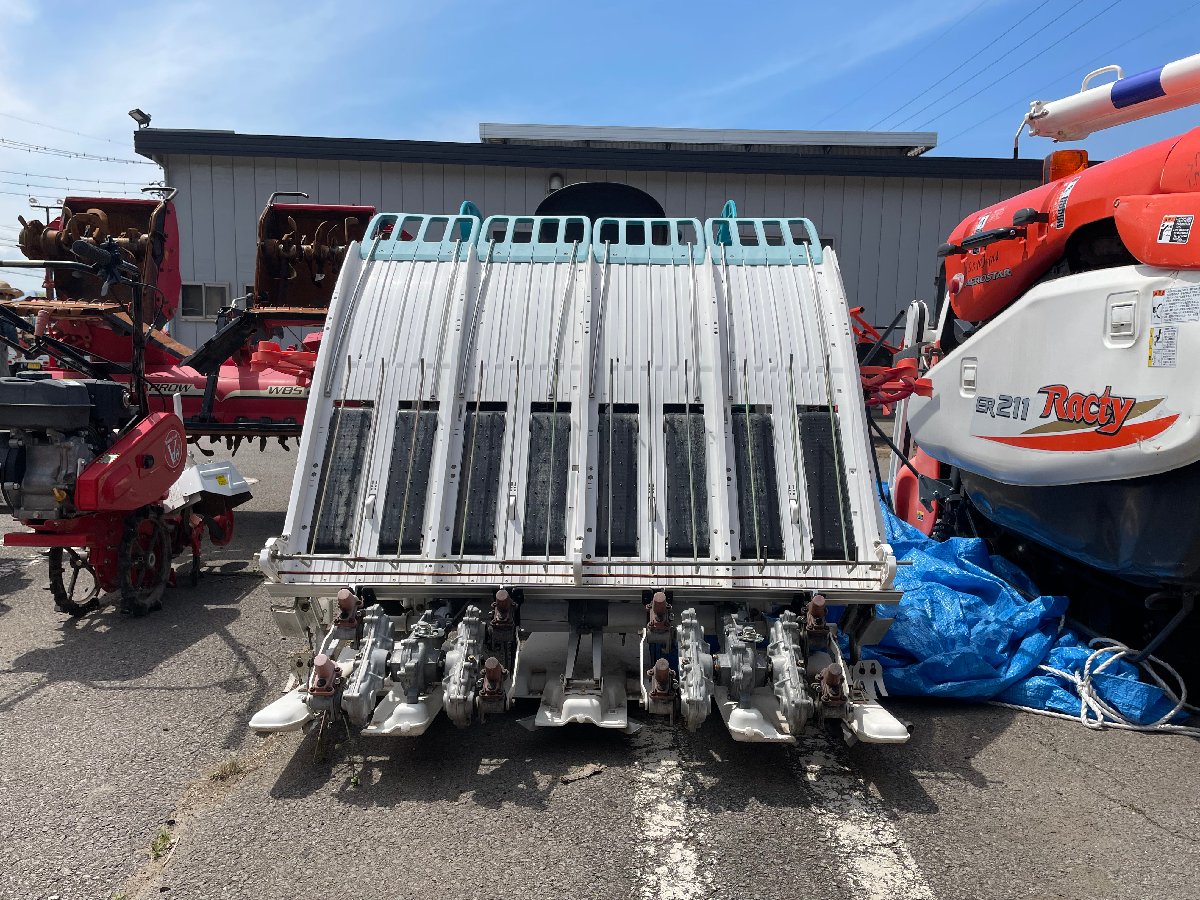 クボタ 中古田植機 1782 クボタ 乗用田植機 SPU45P: 長さ×幅×高さ2360ｍｍ×1610ｍｍ×1300ｍｍの商品画像5