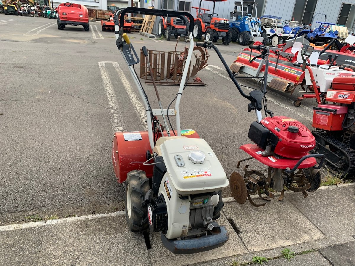  管理機 ロビン 管理機 RC560 機体寸法:1300×560×1060(mm) 出力5.0ps 使用燃料:無鉛ガソリンの商品画像4