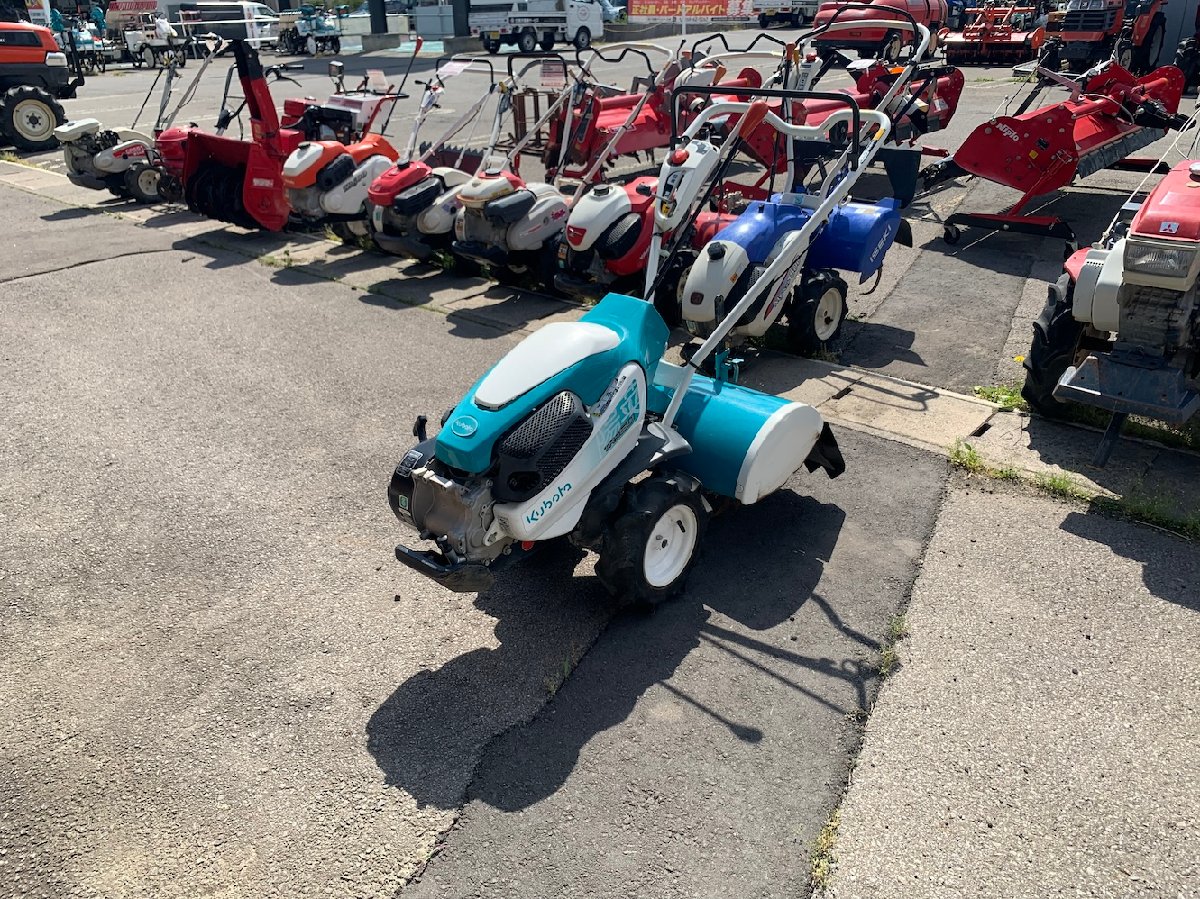  管理機 クボタ 管理機 TRS60 機体寸法:1515×620×1070(mm) 出力6.2ps 使用燃料/容量:無鉛ガソリン/2.5Lの商品画像1