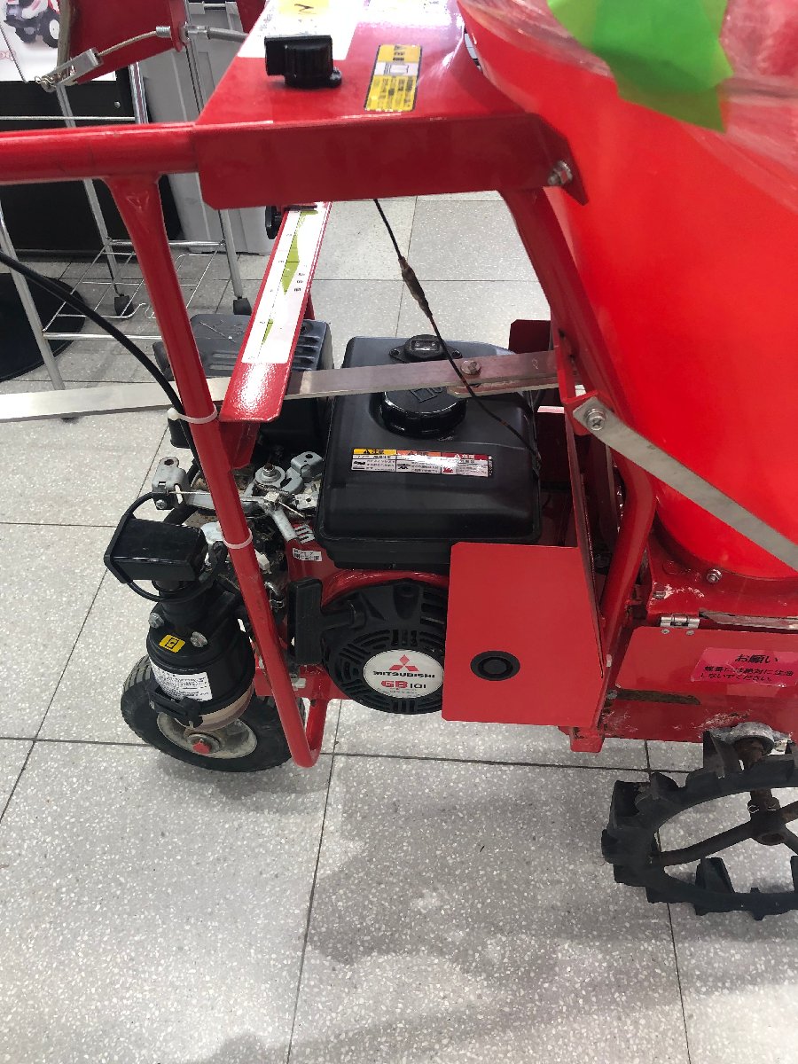  トラクター用肥料散布機 カンリウ 散布機 MU400 機体寸法:106×54×92/45kg タンク容量40L 走行:ミッション前進1段の商品画像5